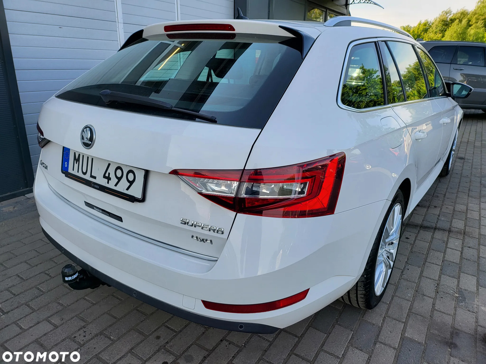Skoda Superb Combi 2.0 TDI DSG Ambition - 31