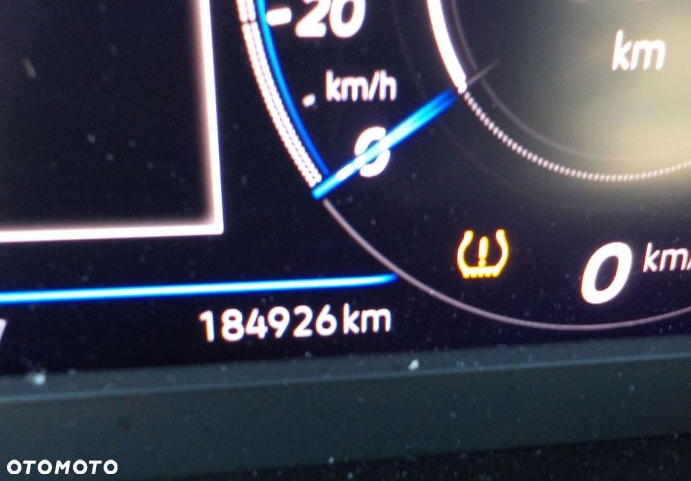 Volkswagen Passat - 29