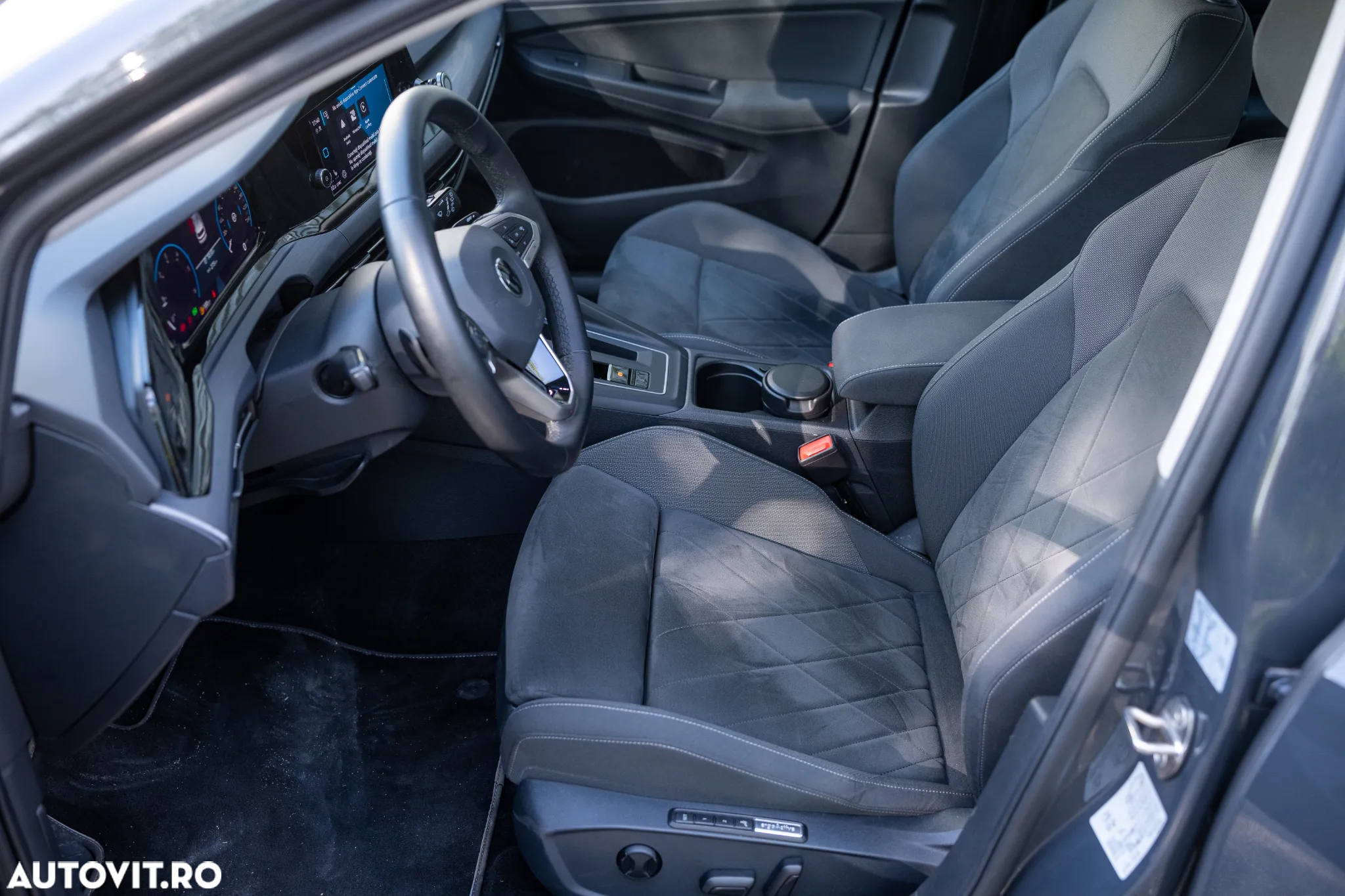 Volkswagen Golf 2.0 TDI DSG Style - 22