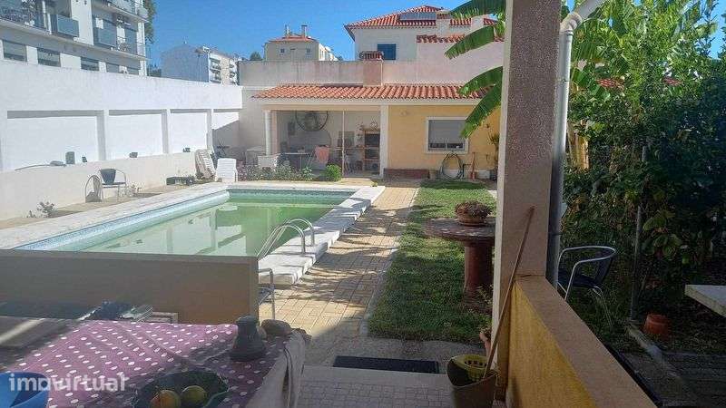 Vende-se Moradia T4 em Alto da Fonte - Vila Nova da Barquinha - Grande imagem: 2/12