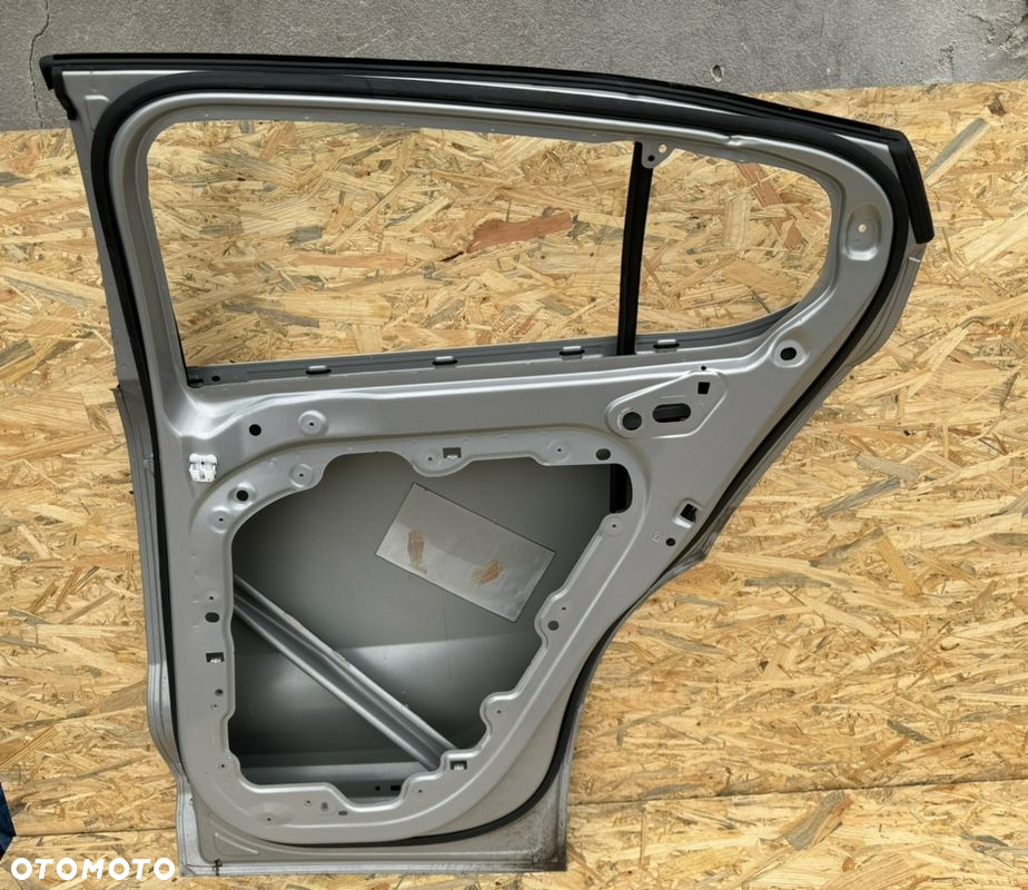 DRZWI TYŁ TYLNE PRAWE RH VOLVO C40 22+ SREBRNE ORYGINAŁ - 8