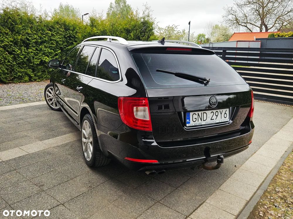 Skoda Superb 2.0 TDI Platinum DSG - 26