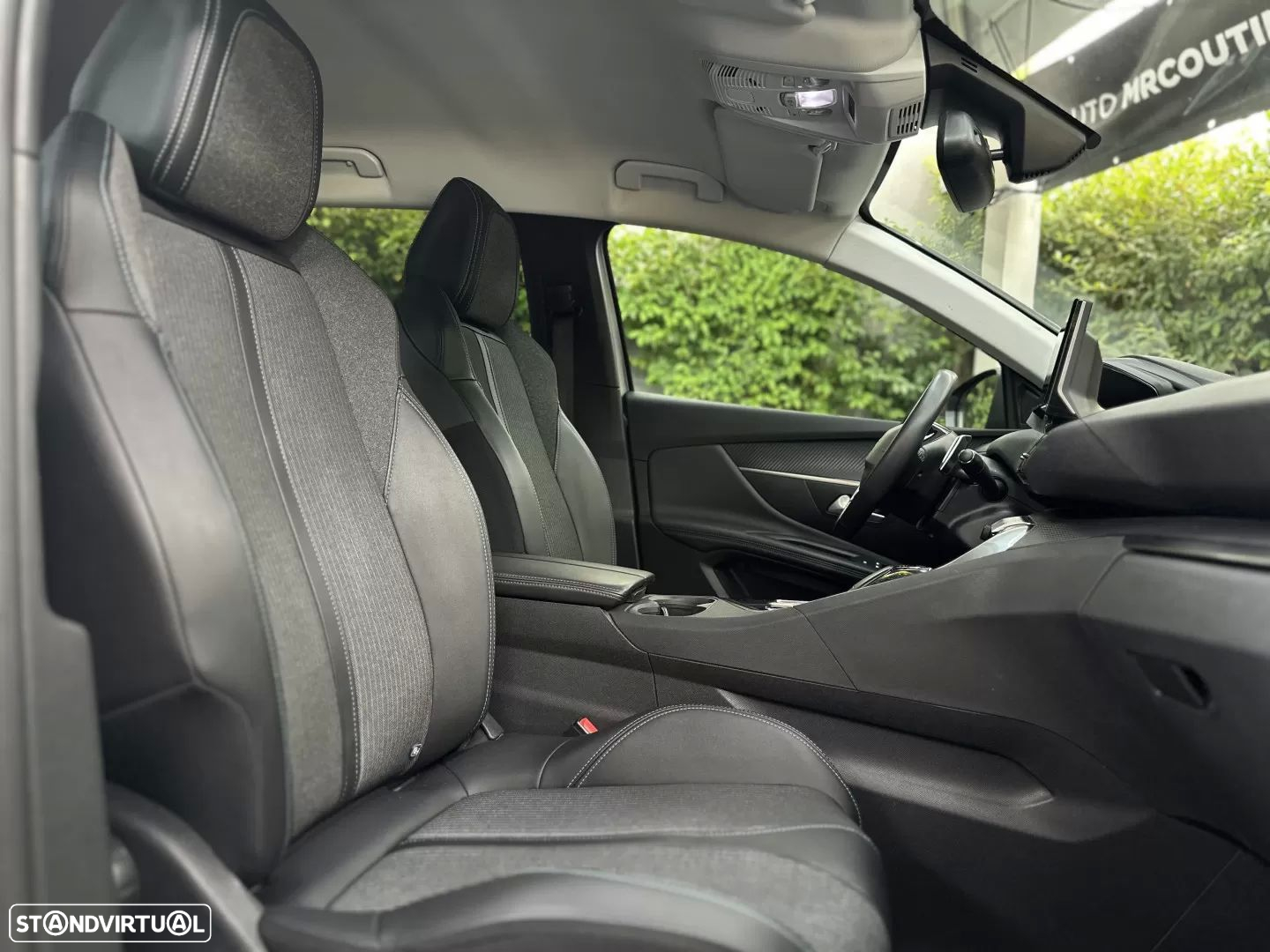 Peugeot 3008 1.2 PureTech Allure Pack EAT8 - 17