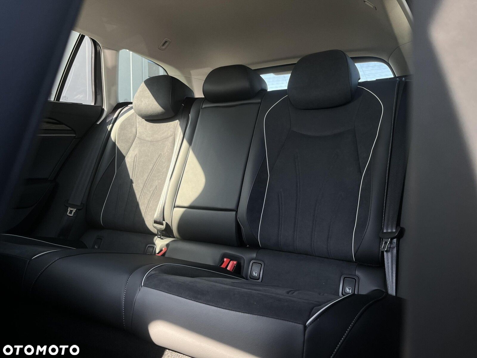 Volkswagen Passat - 27