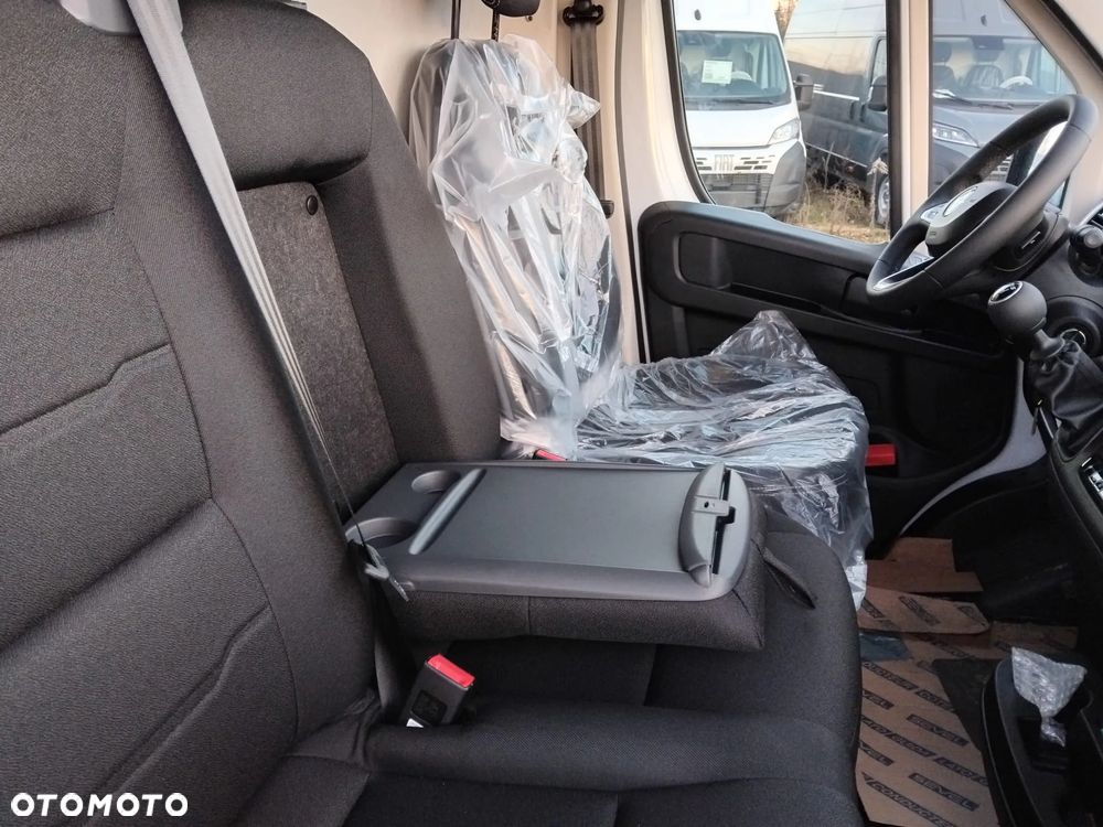 Opel Movano - 11