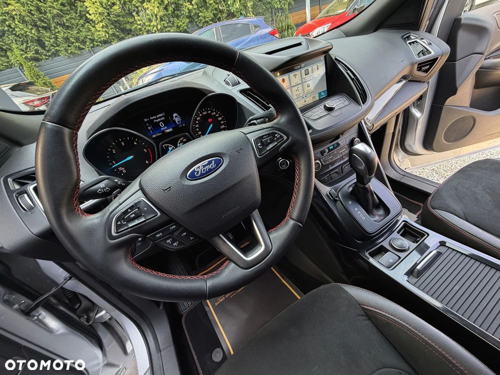 Ford Kuga 1.5 TDCi 2x4 Titanium - 29