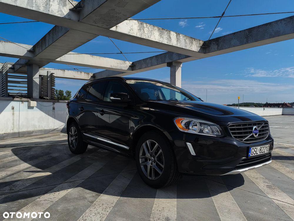 Volvo XC 60 T5 AWD Drive-E Momentum - 1