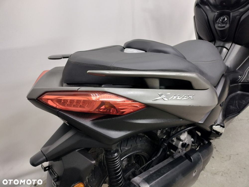 Yamaha X-max - 8