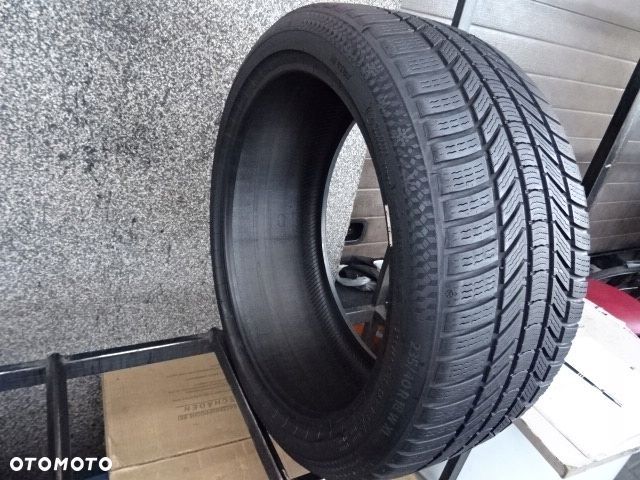235/40/R18 95W XL Continental Winter Contact TS870P - 2