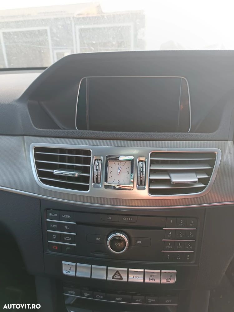 Dezmembram Mercedes E-Class W212 berlina facelift - 3