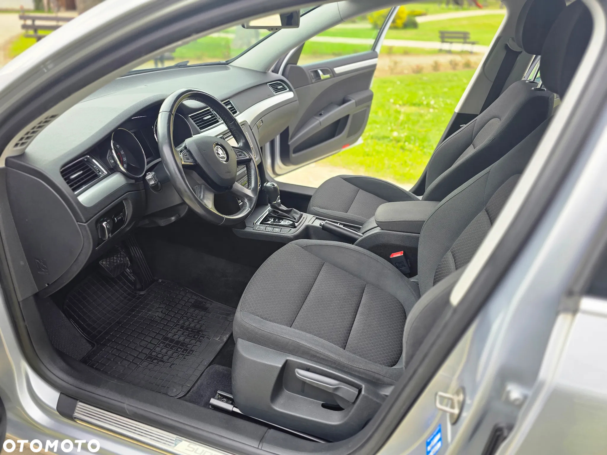 Skoda Superb 2.0 TDI Comfort DSG - 25