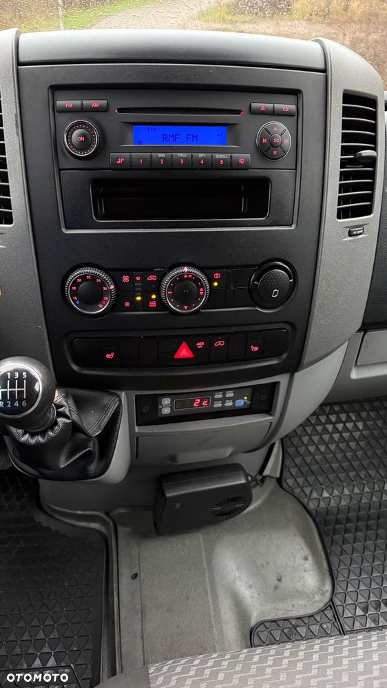 Volkswagen Crafter 2.0 TDi Chłodnia + Grzanie Kontener Winda - 13