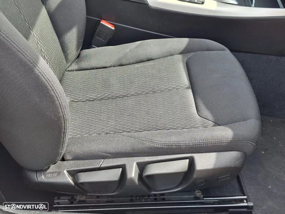 BMW 118 d Aut. Sport Line - 10