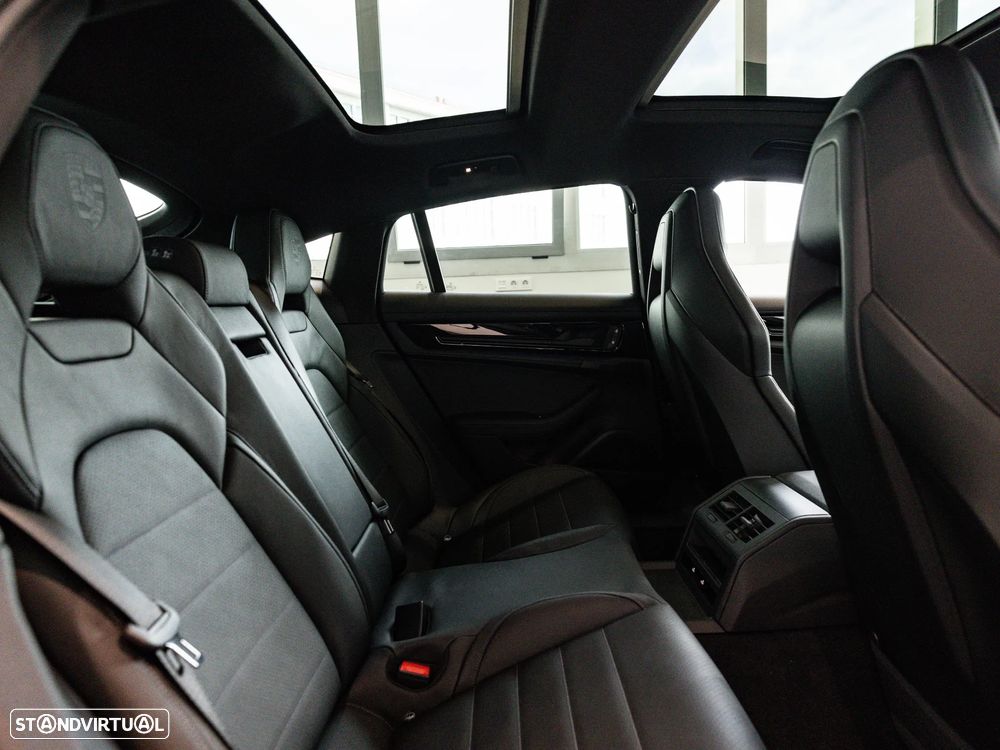 Porsche Panamera - 44