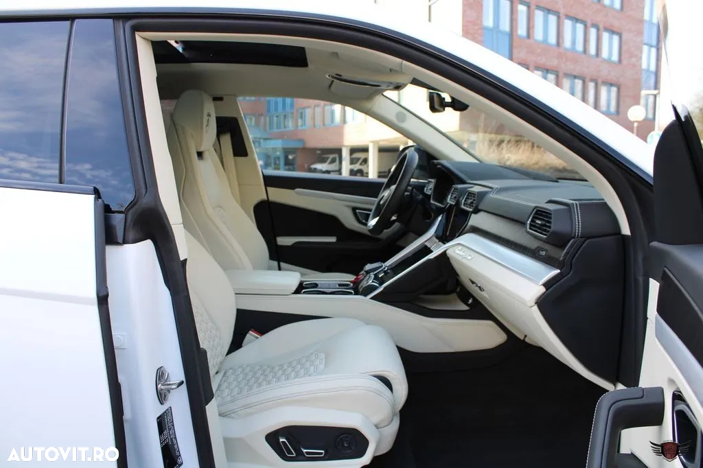 Lamborghini URUS Standard - 9