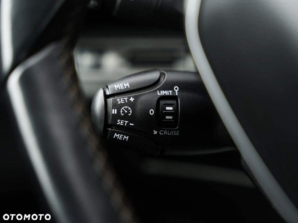 Peugeot 3008 1.5 BlueHDi Allure S&S - 24