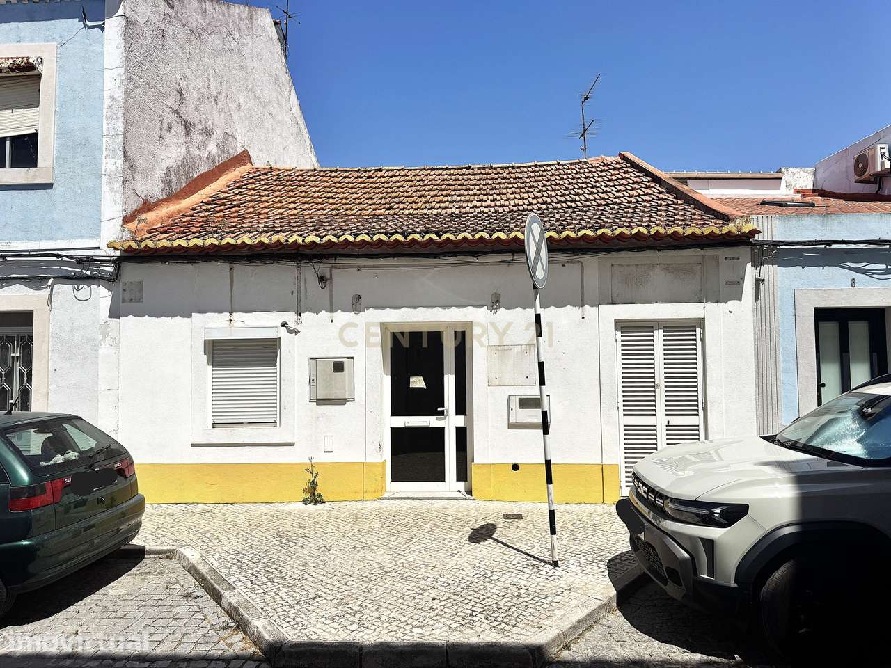 Moradia Térrea com Potencial de Construção de prédio no Centro do Mont - Grande imagem: 2/28