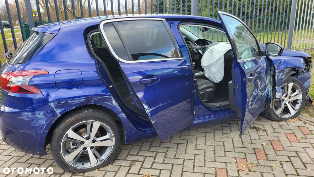 Peugeot 308 1.2 PureTech Allure S&S - 13