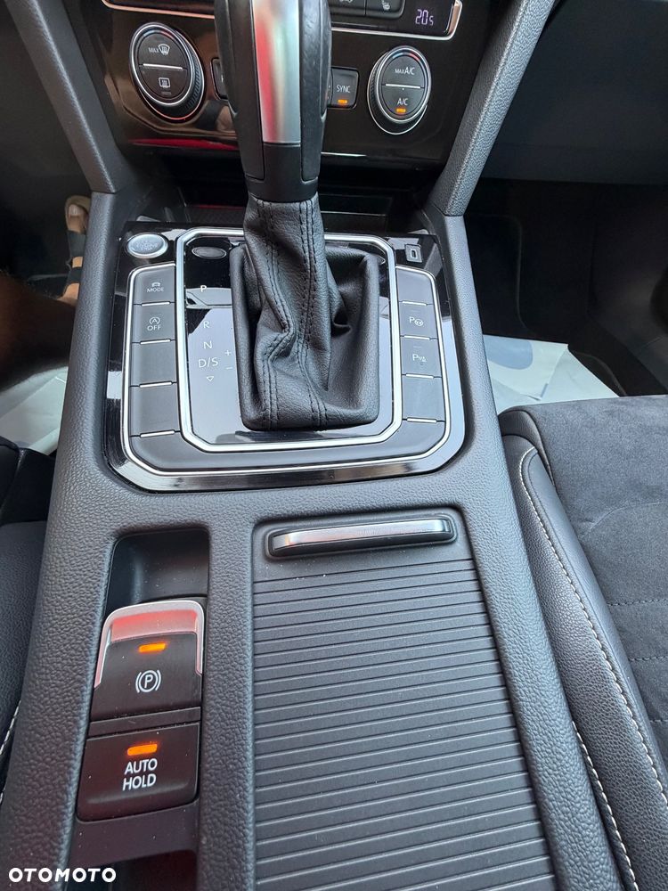 Volkswagen Passat 2.0 TSI Elegance DSG - 19