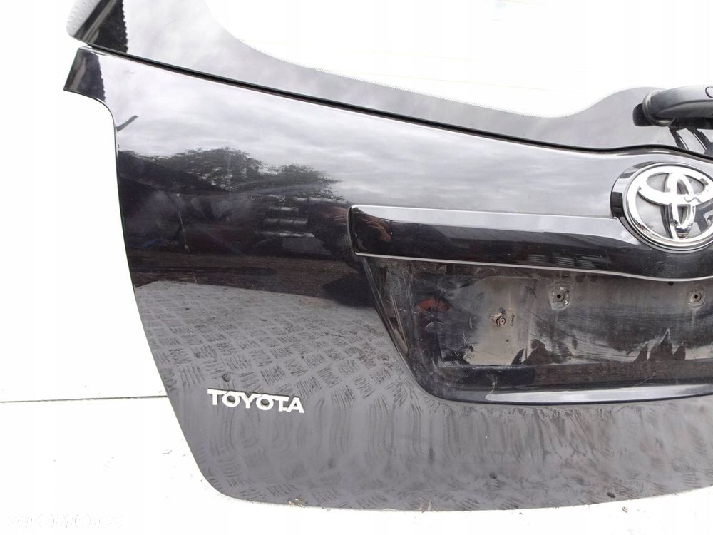 klapa tył kpl. toyota verso 09-13r. 209 - 5