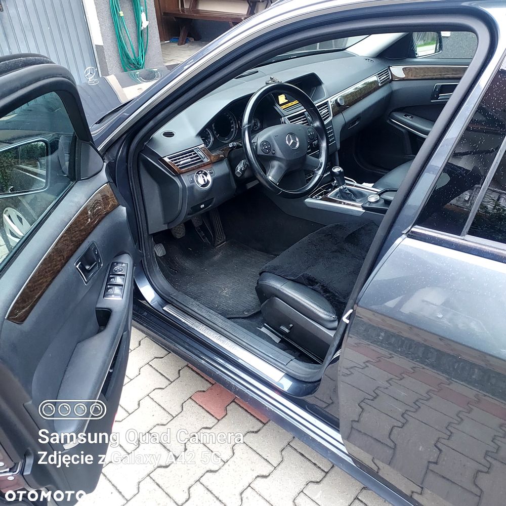 Mercedes-Benz Klasa E 200 T CDI DPF BlueEFFICIENCY - 15