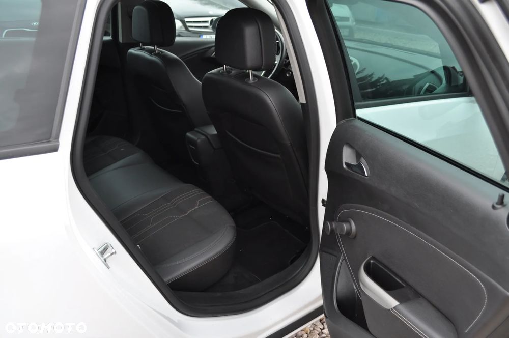 Opel Astra 1.4 Turbo Sports Tourer 150 Jahre - 17