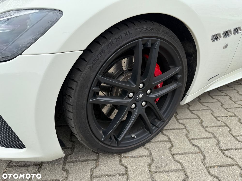 Maserati GranTurismo Sport - 19