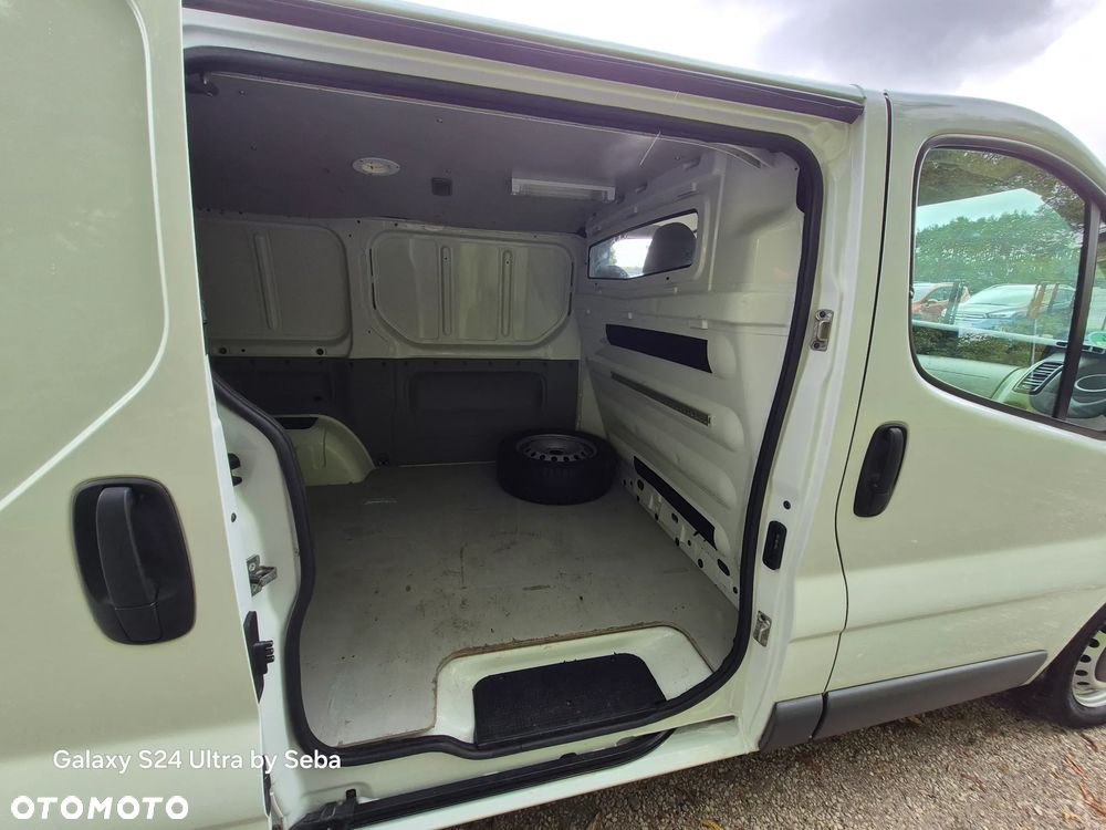 Opel Vivaro - 19