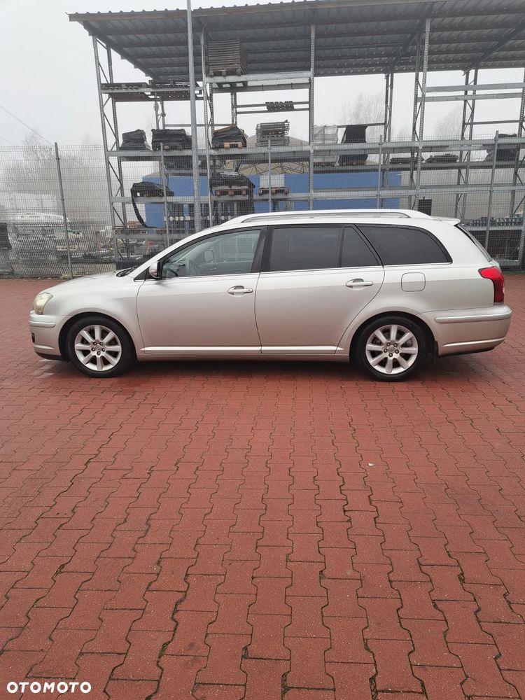 Toyota Avensis 1.8 VVT-i Combi - 19