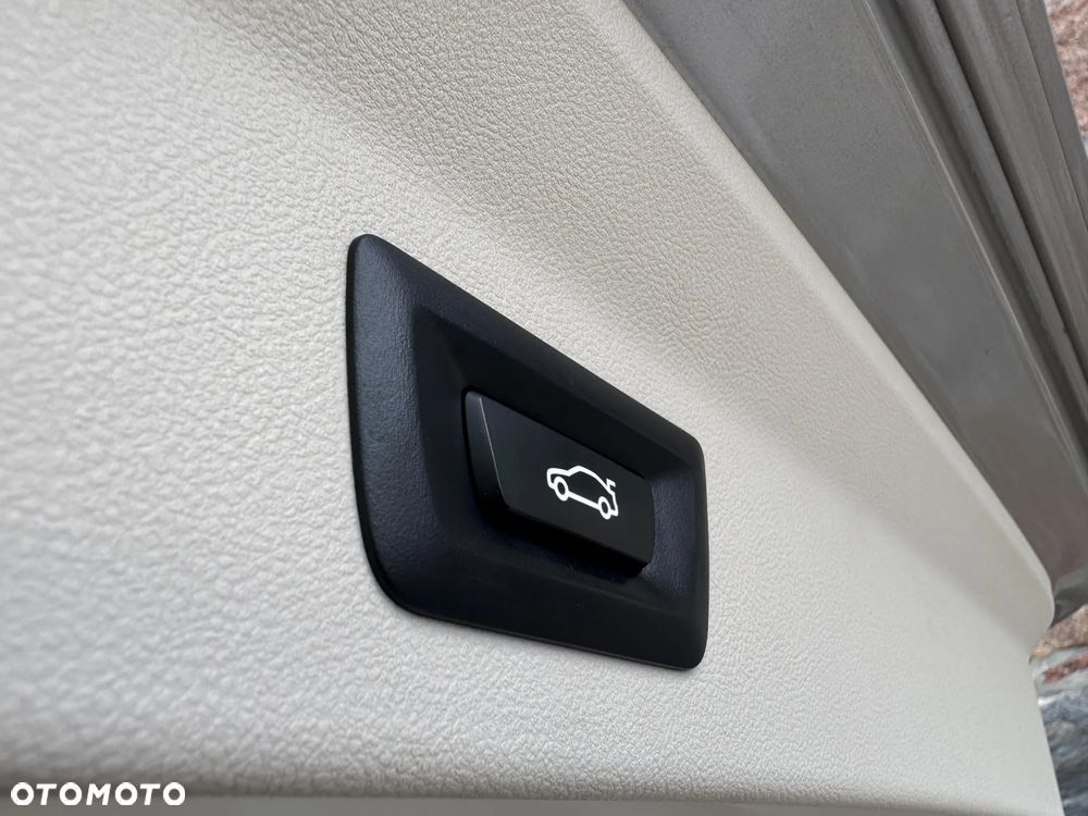 BMW iX3 80kWh Impressive - 33