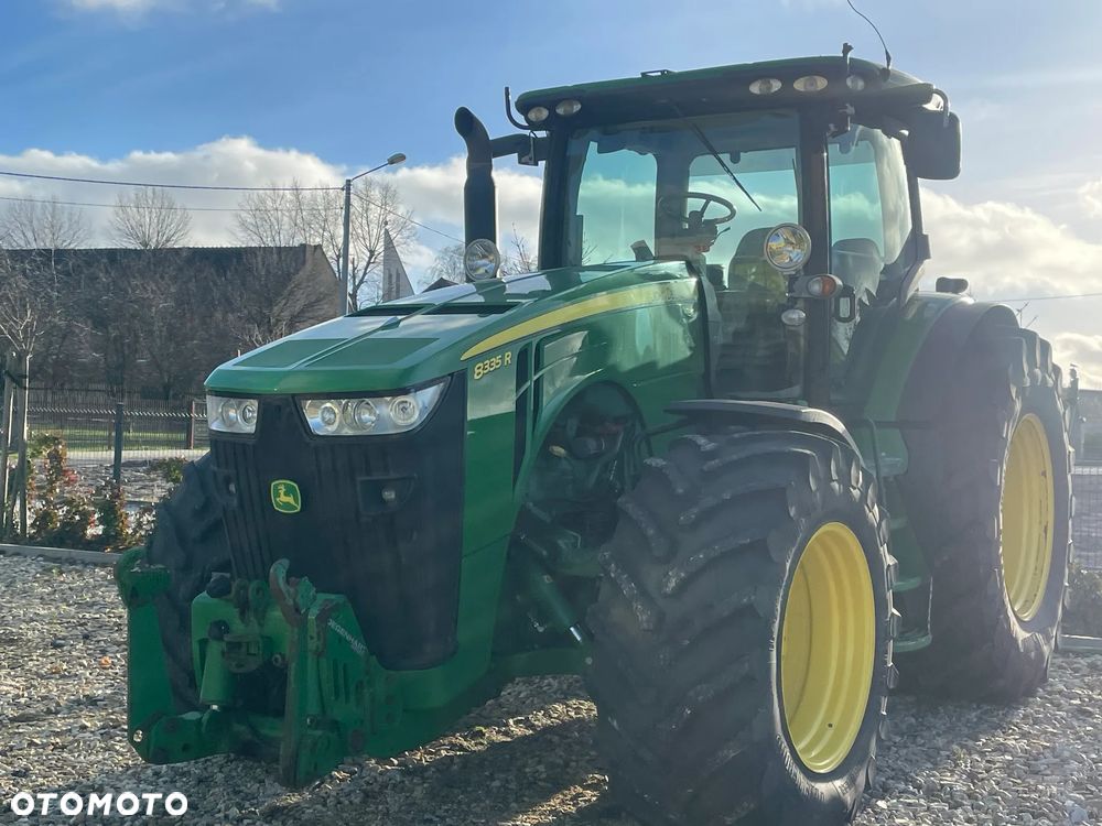 John Deere 8335R - 2