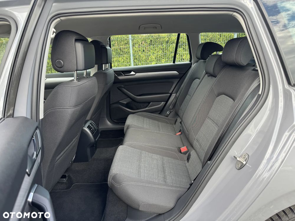 Volkswagen Passat 2.0 TSI Business DSG - 27