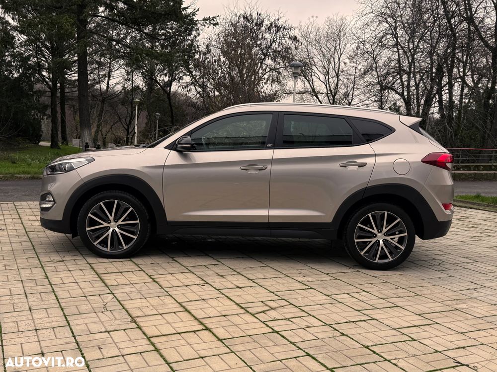 Hyundai Tucson blue 1.7 CRDi 2WD DCT Premium - 9