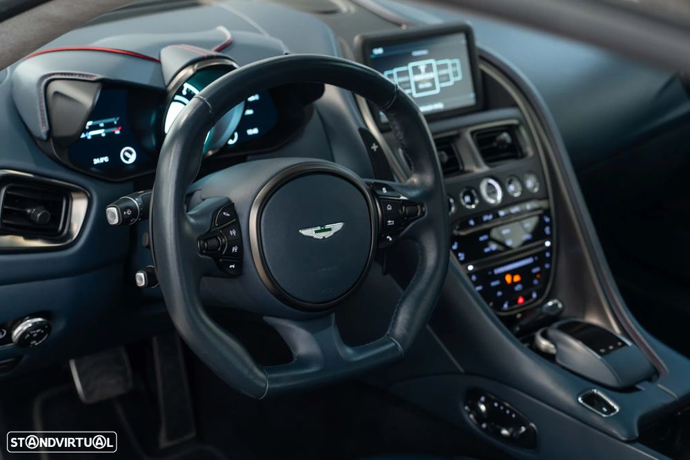 Aston Martin DBS Coupe Superleggera - 9