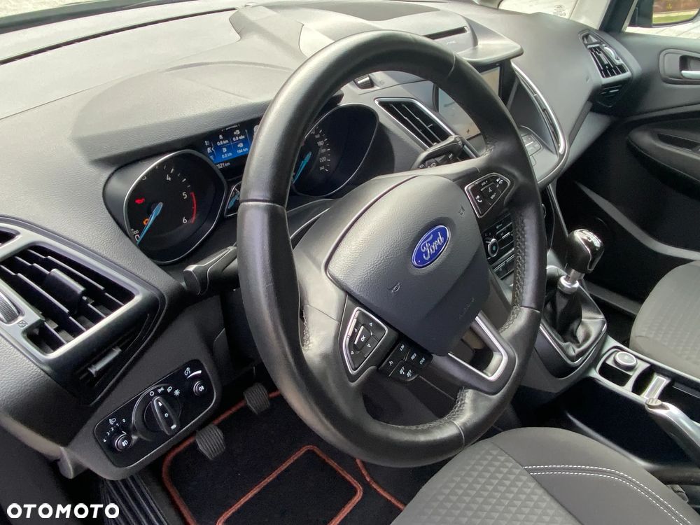 Ford Grand C-MAX - 11