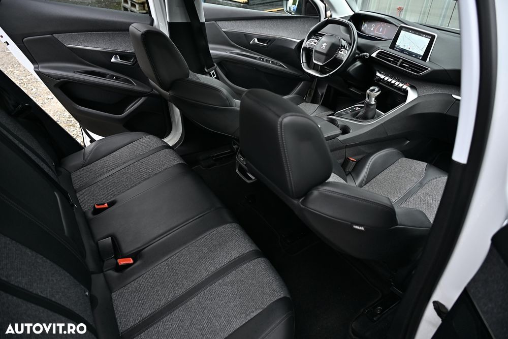 Peugeot 3008 PureTech 130 Stop & Start Allure - 16