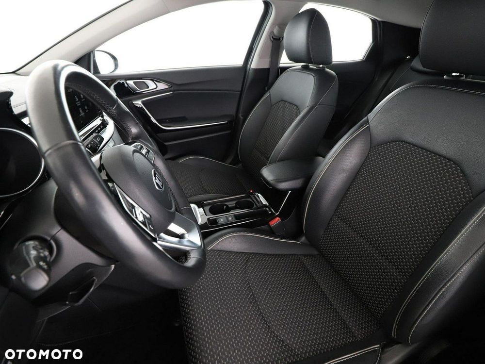 Kia XCeed 1.4 T-GDI OPF DCT7 SPIRIT - 14