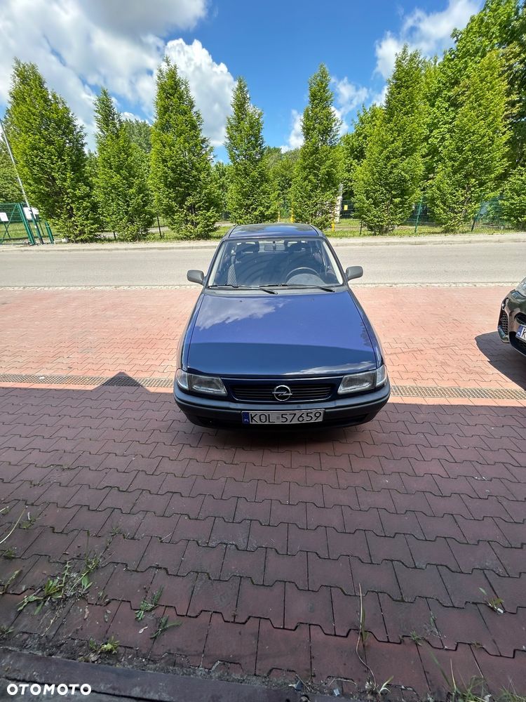 Opel Astra 1.4 Base - 1