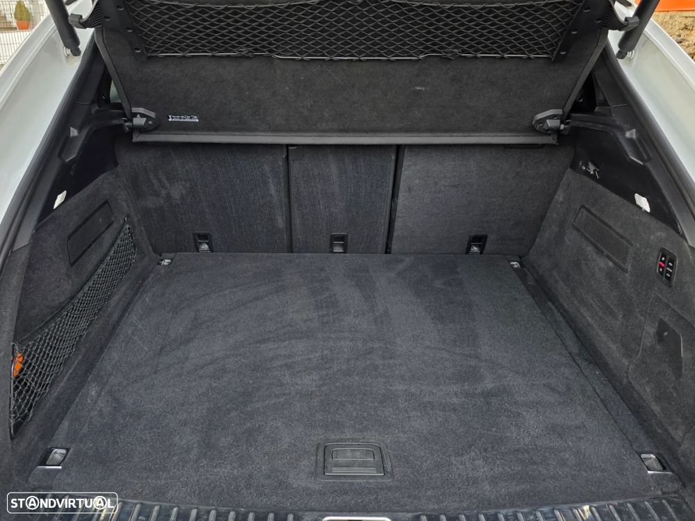 Porsche Cayenne Coupé E-Hybrid Tiptronic S Platinum Edition - 37