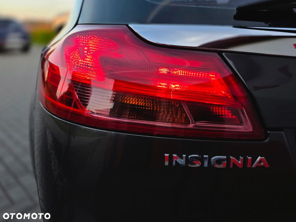 Opel Insignia 1.8 - 8