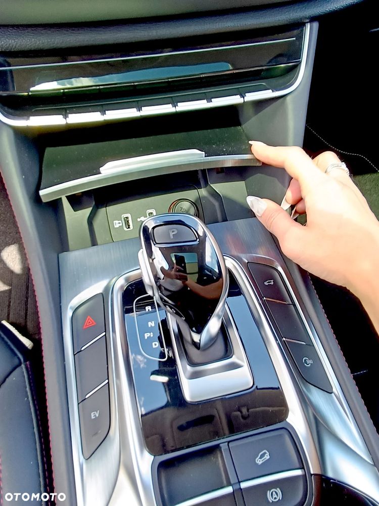 MG EHS Luxury - 16