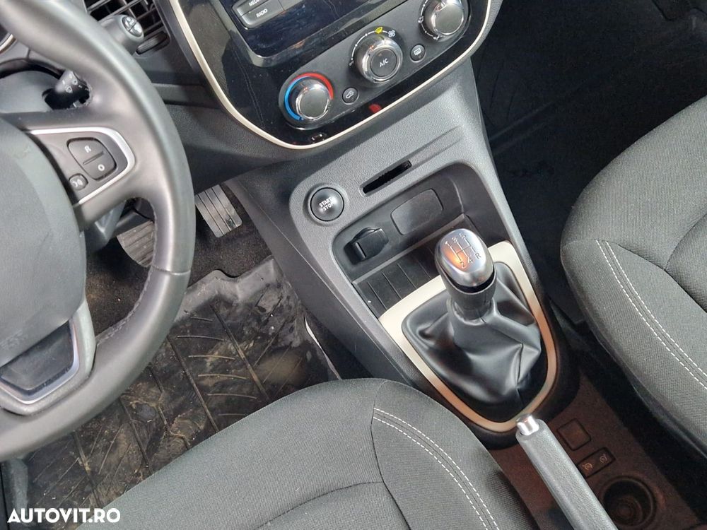 Renault Captur - 22