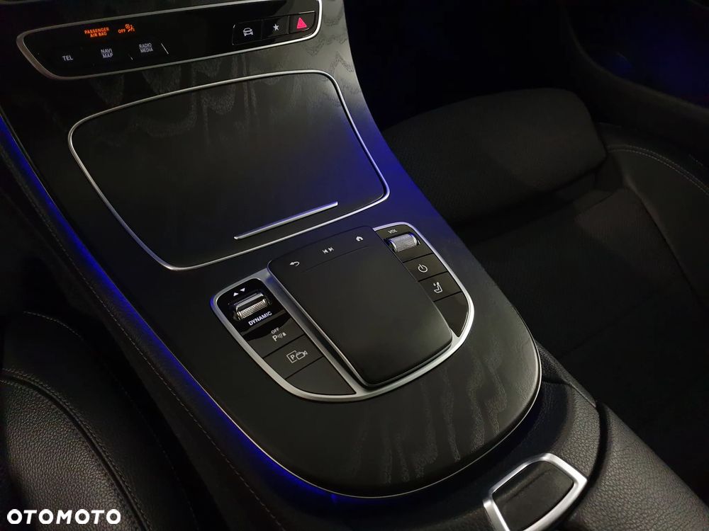 Mercedes-Benz Klasa E 300 de 4Matic 9G-TRONIC AMG Line - 31