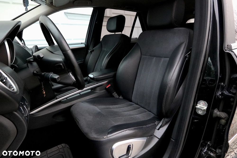 Mercedes-Benz ML - 10