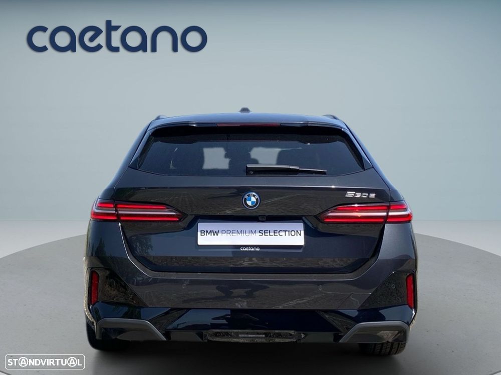 BMW 530 e Pack Desportivo M - 25