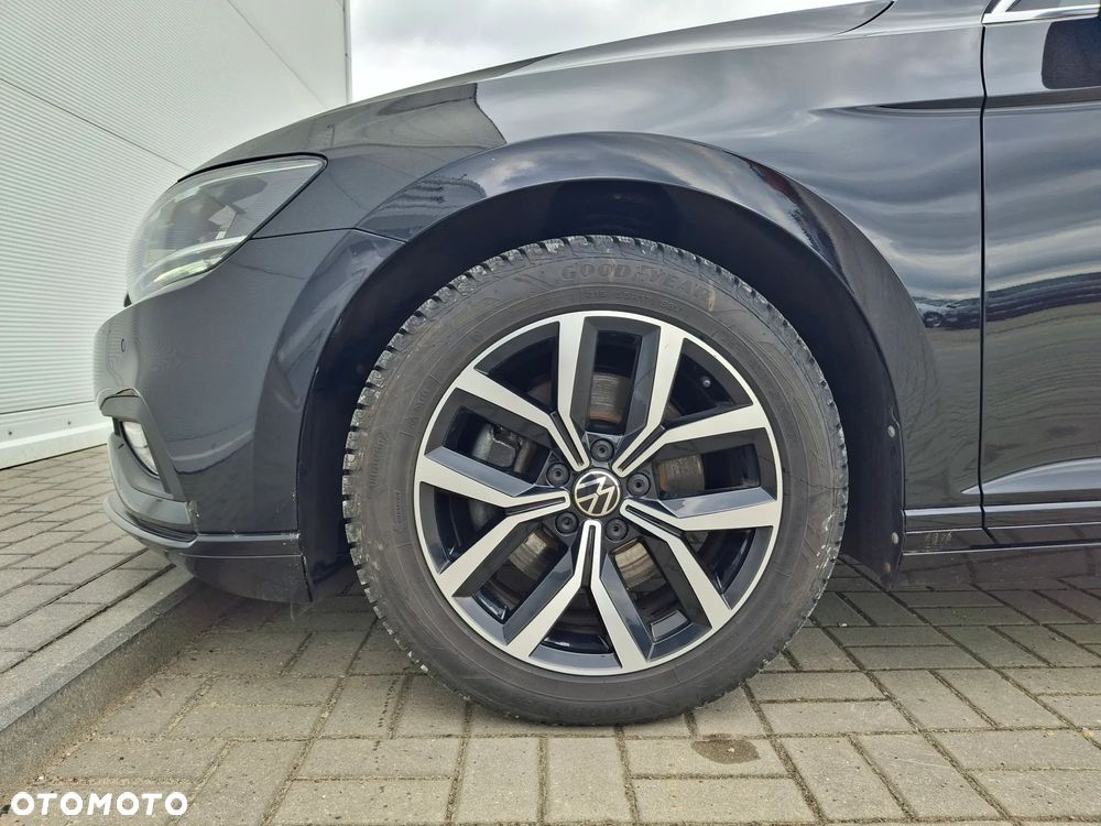 Volkswagen Passat 1.5 TSI EVO Business - 9