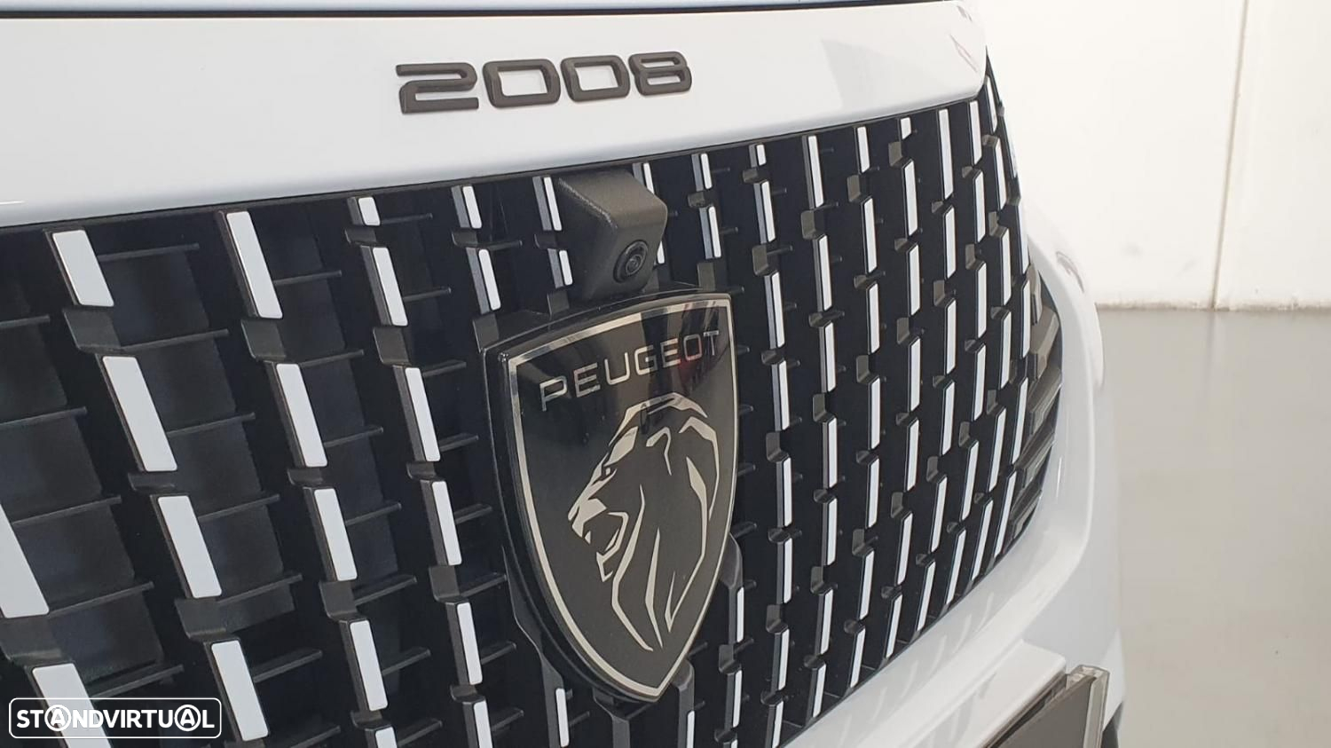 Peugeot 2008 1.2 PureTech Allure - 11