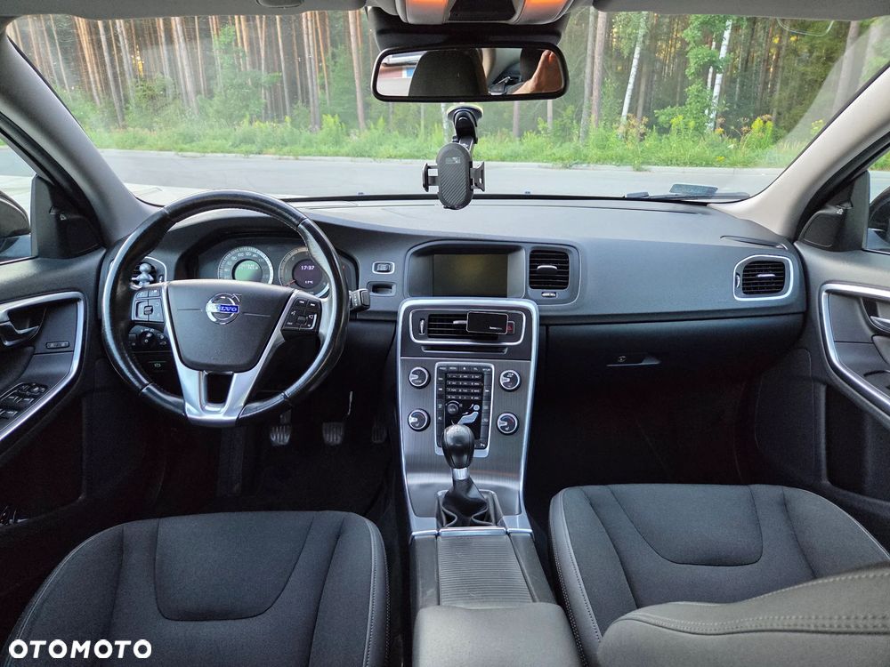 Volvo S60 D3 Momentum - 11