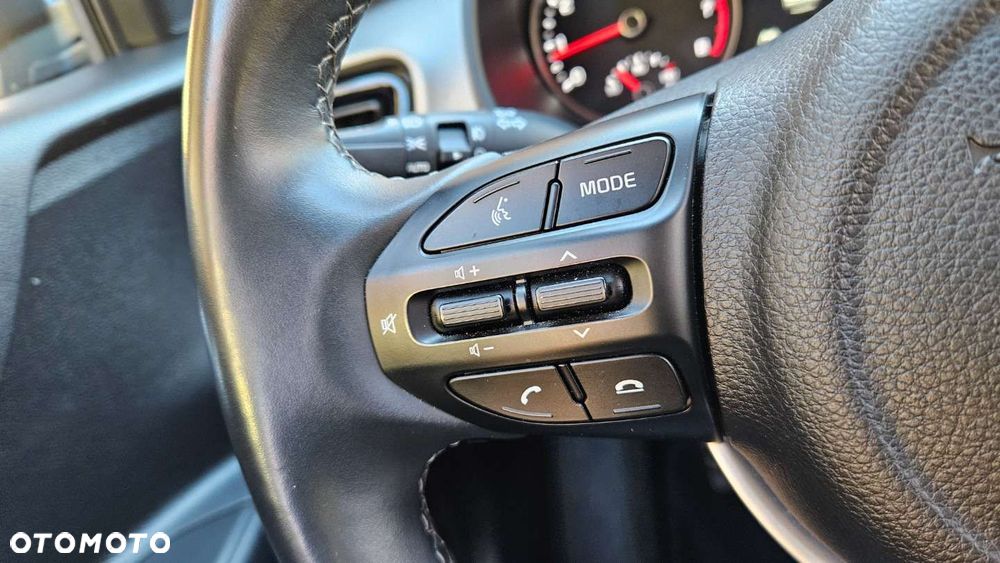 Kia Stonic - 22