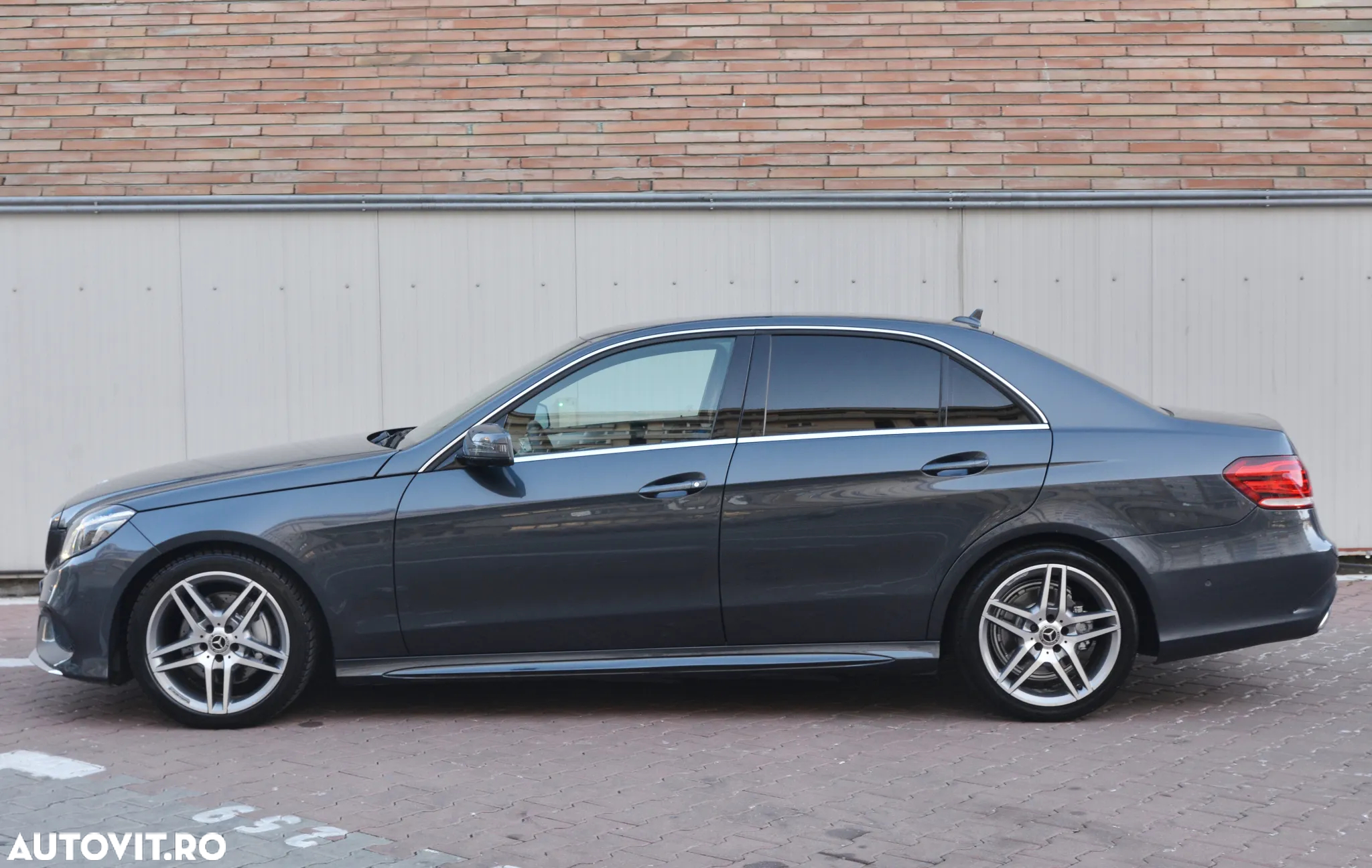 Mercedes-Benz E - 8